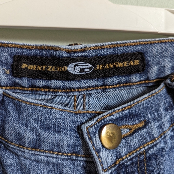 Point Zero Jeanswear Straight Leg Jeans - Picture 3 of 6